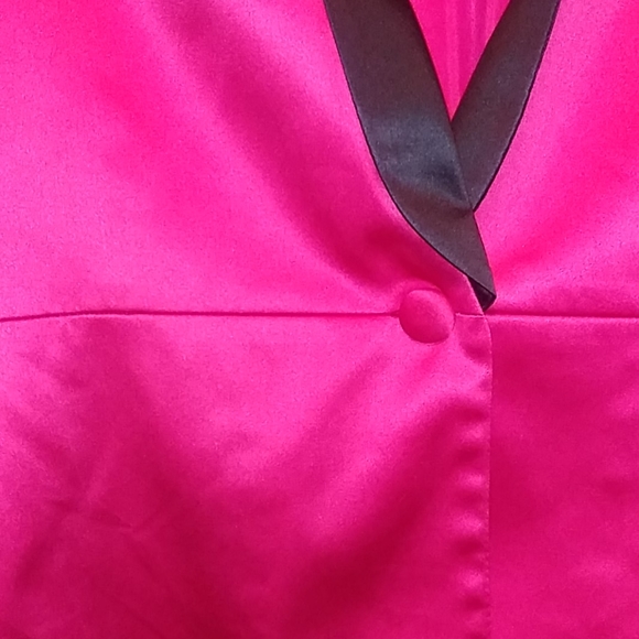 Blazer - Picture 2 of 2